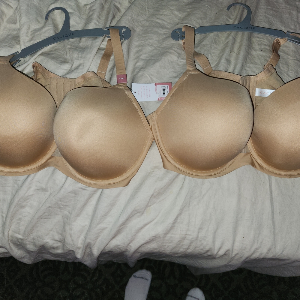 Cacique 1 Cream and 7 Tan/Nude/Mocha Full Coverage Bras Seamless Comfort